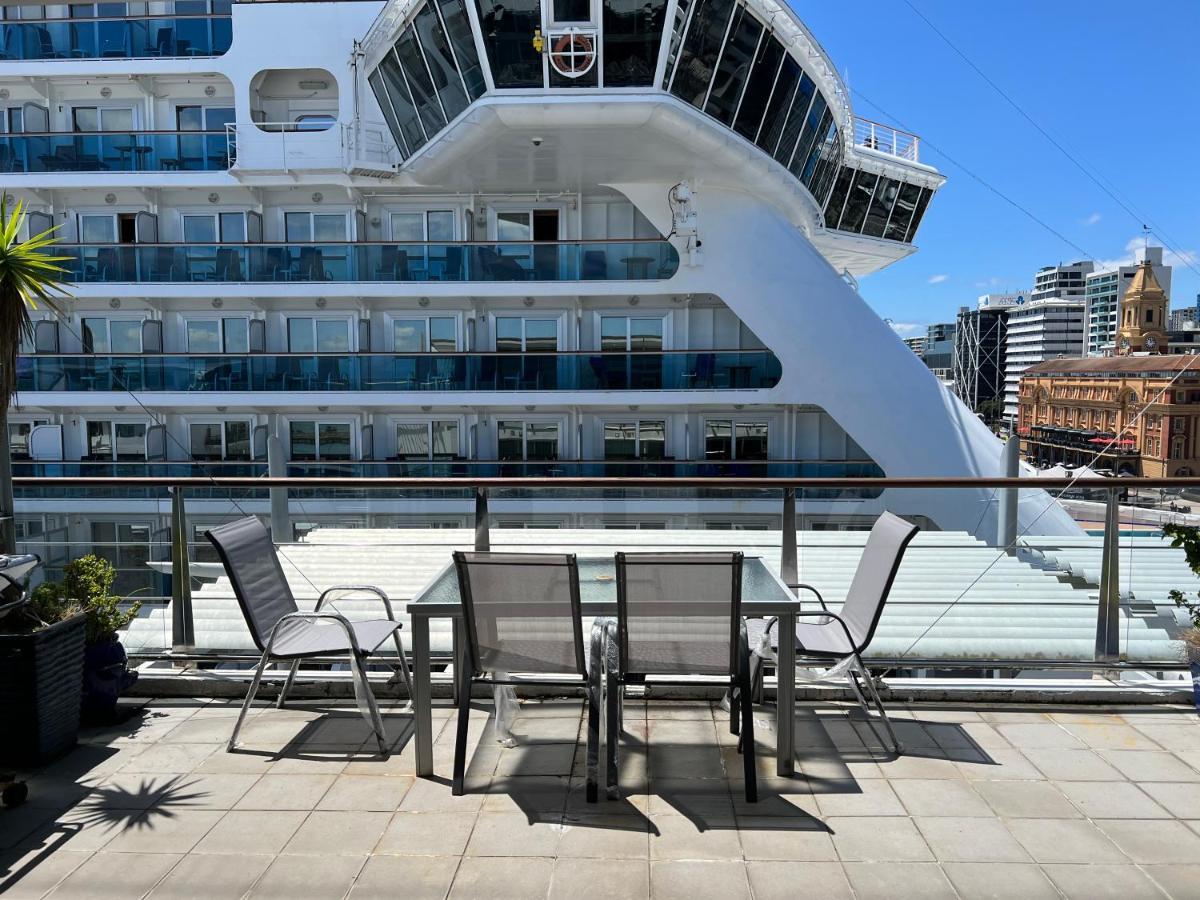 Waterfront Seaview Hotel Apartment - Same Building Block As Auckland Hilton Exterior photo