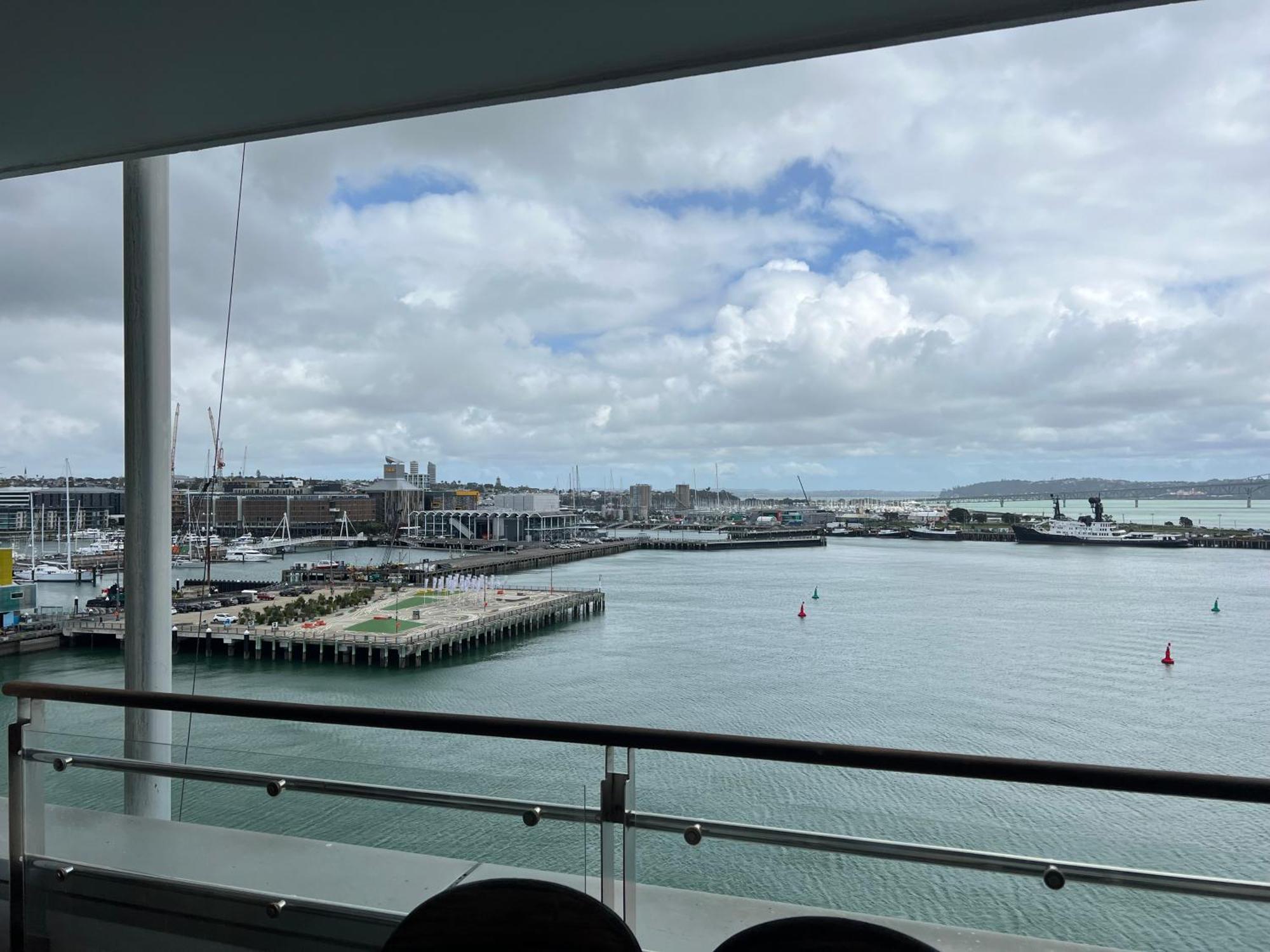 Waterfront Seaview Hotel Apartment - Same Building Block As Auckland Hilton Exterior photo